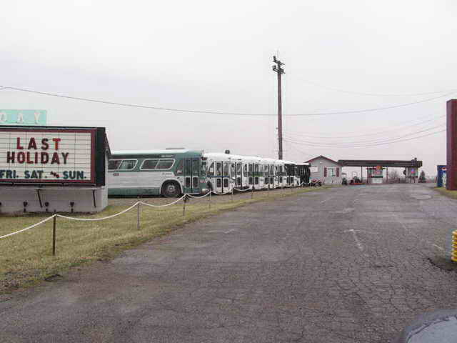 Holiday Auto Theatre - 2006 Photo (newer photo)